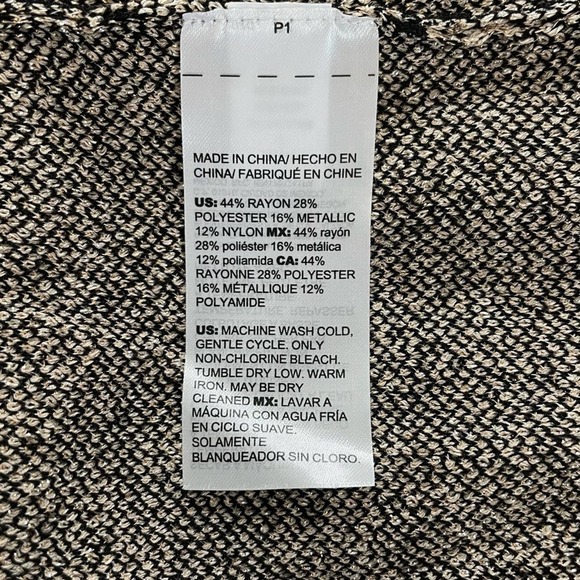 CHICO’S Black & Gold Metallic Reptile Print Tie Neck Sweater Size Large - Picture 11 of 12